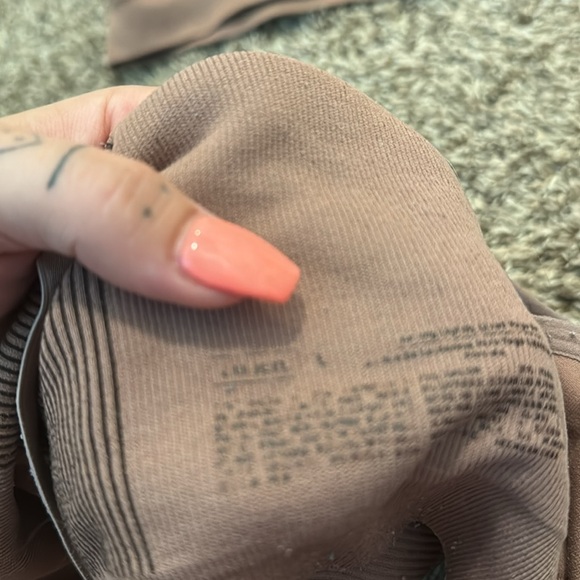 Woman’s large nursing bra bundle - Picture 3 of 3